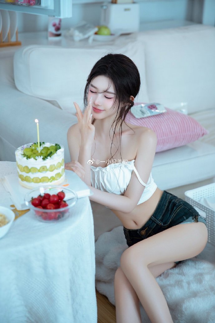 成龙3年送别十多位影坛挚友，提前录好“告别歌”：要在走的那一天发布