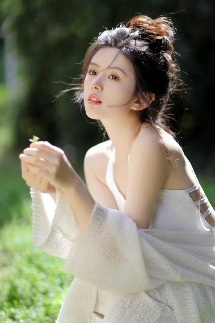 富贵逼人 封面
